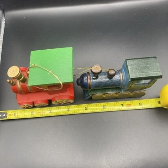 Lot 2 Vintage Wooden Train Ornaments Santa Blue Bear Engine Locomotive Christmas - Picture 15 of 15